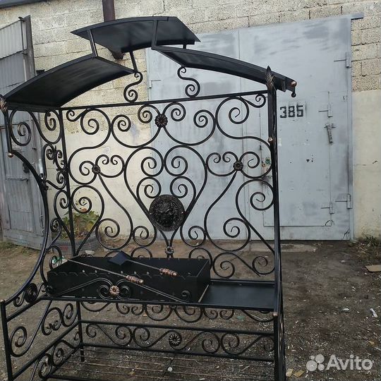 Кованые мангалы с крышей