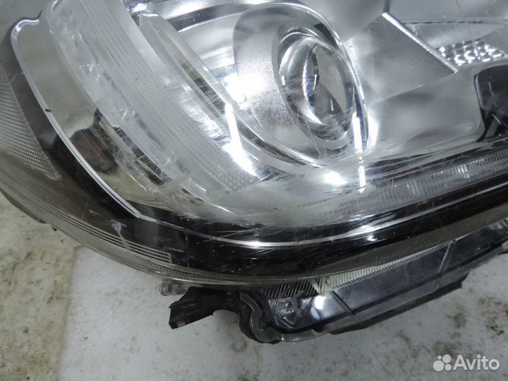 Фара правая Subaru Forester 2016 - 2019