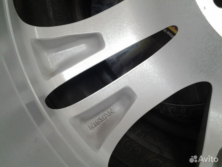 Оригинал. Диск Nissan R20x8, 6x139.7, ET35