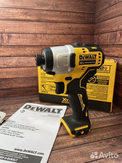 Винтоверт импакт dewalt dcf801