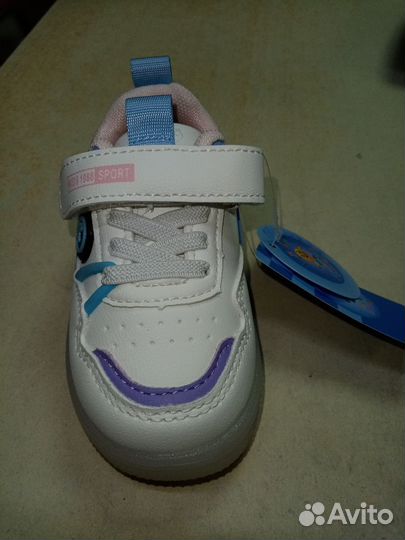 Детские кроссовки светящиеся