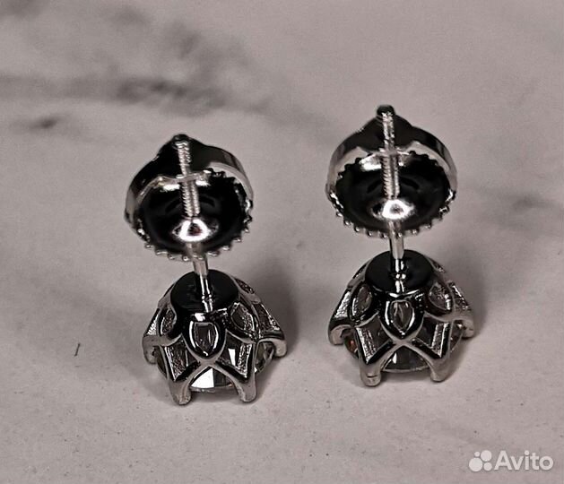 Пусеты винт бриллиант муассанит 2 ct