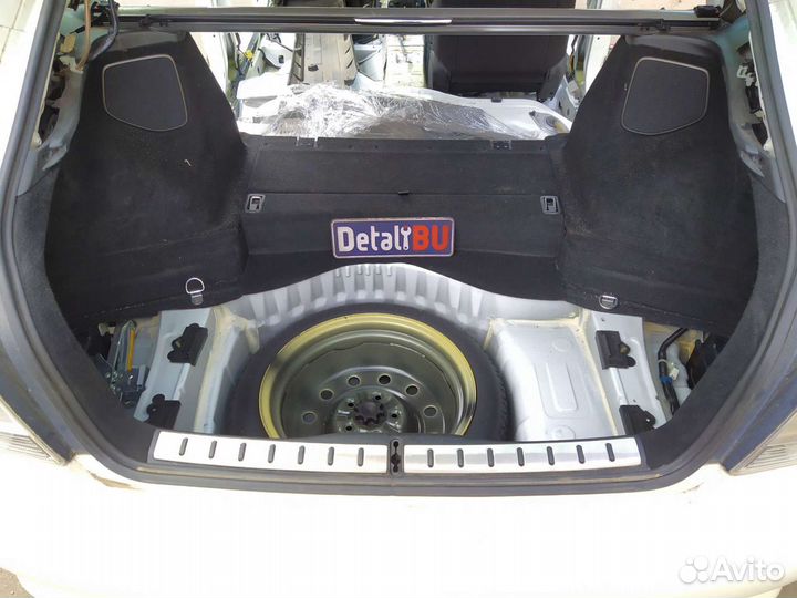 Обшивка багажника Toyota Altezza Gita Sportcross