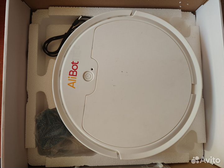 Робот пылесос Alibot