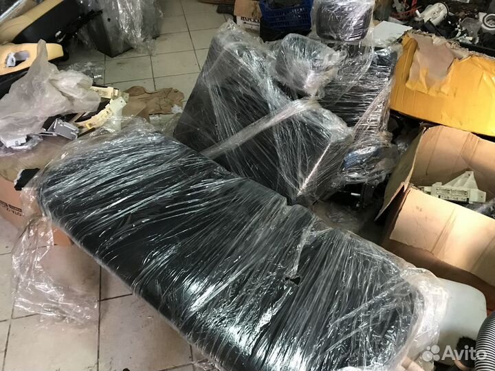 Сиденья Toyota заднее RAV4 2017г