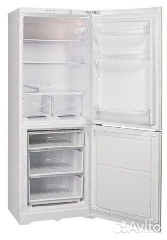 Холодильник с нижней морозильной камерой Indesit E