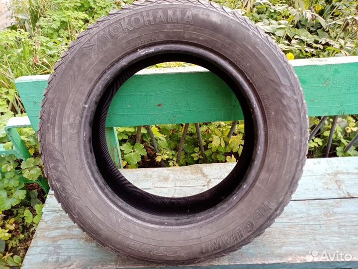 Yokohama Ice Guard Stud IG55 215/60 R16