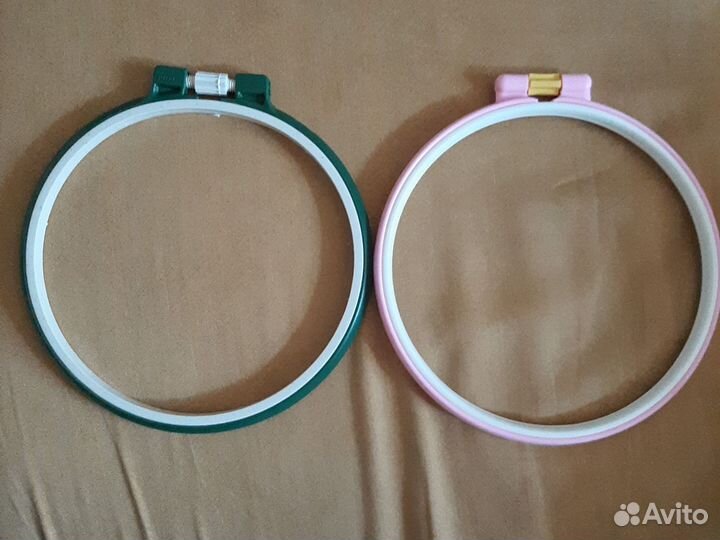 Пяльца пластмассовые новые