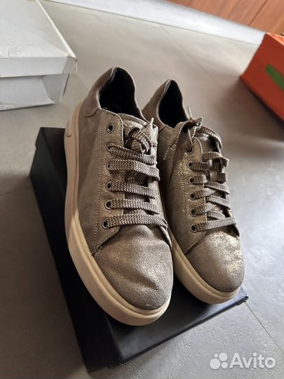 Ботинки и кеды