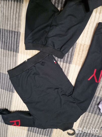 Продам спортивный костюм