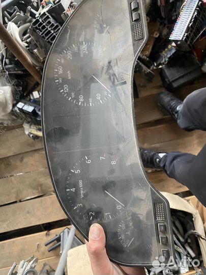 Щиток приборов Ауди А8 D2 дорест