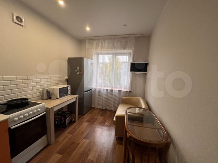 1-к. квартира, 37 м², 3/3 эт.