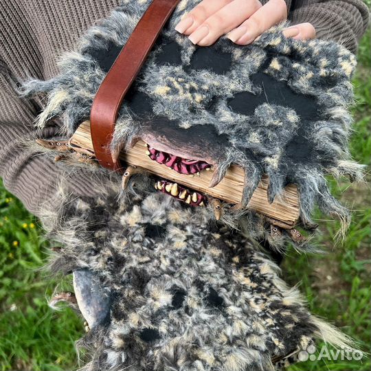 Чудовищная книга о чудовищах (пятнистая)