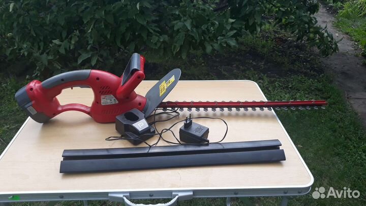 Кусторез аккумуляторный