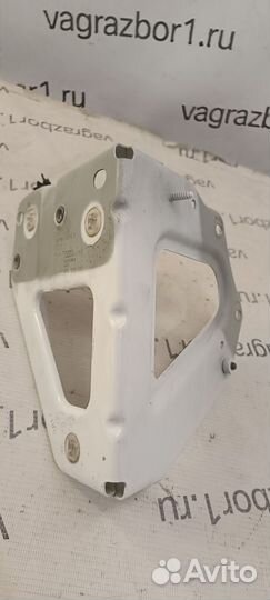 Кронштейн крепления крыла Audi A6 (C6) III (2004–2