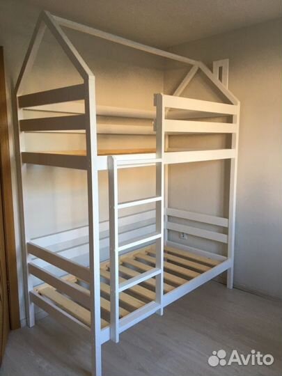Двухъярусная кровать Домик. В наличии