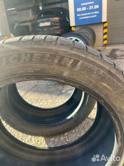 Michelin Pilot Alpin 5 SUV 275/45 R20