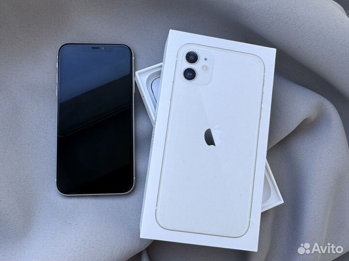 iPhone 11, 64 ГБ