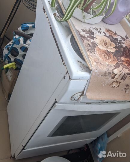 Хлам (электроплита,стиралка,монитор,кровать)