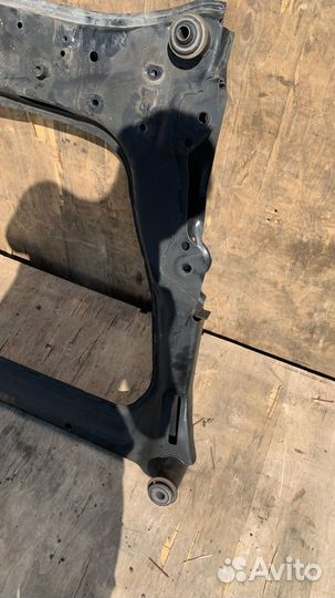 Подрамник передний Nissan Juke