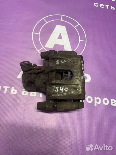 Суппорт задний правый Volvo S40 B4164S3 2008