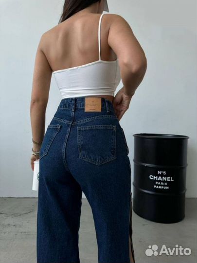 Женские джинсы