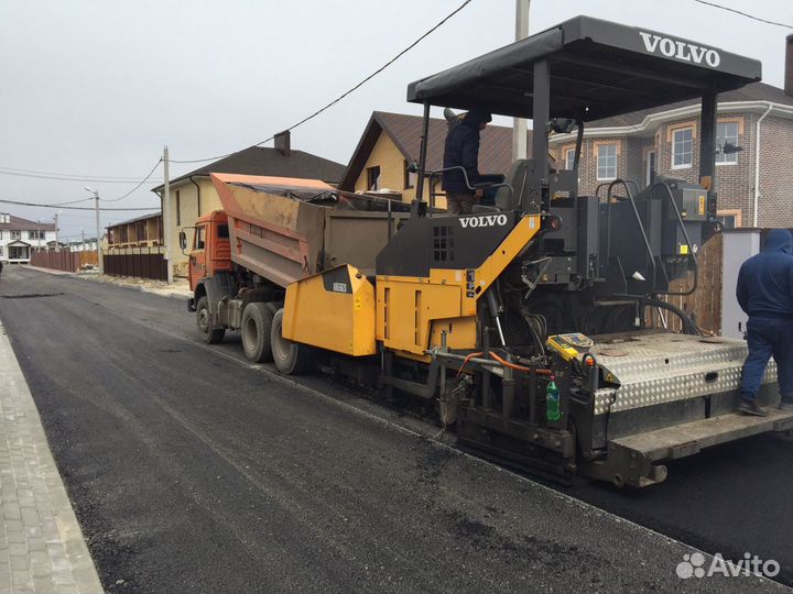 Асфальтоукладчик Volvo 5820