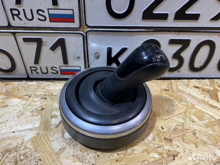 Ручка кпп Ford Fiesta 5 3D 2006