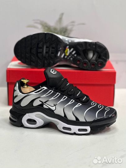 Кроссовки Nike air max tn plus