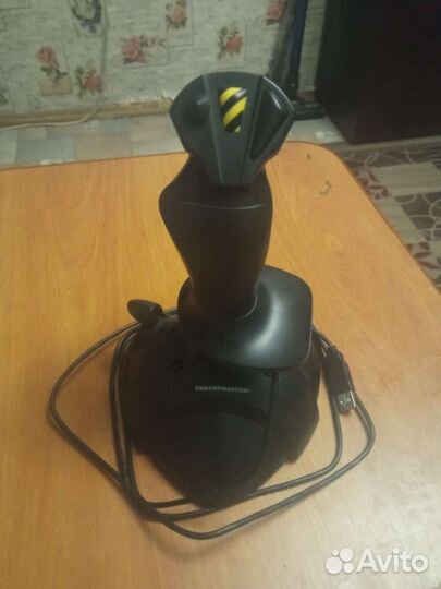 Джойстик Thrustmaster USB
