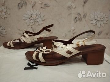 Женская обувь