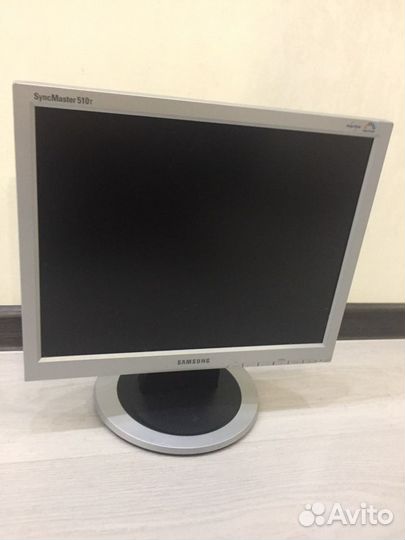 Монитор Samsung