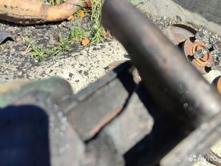 Подушки двигателя 4D56 Mitsubishi