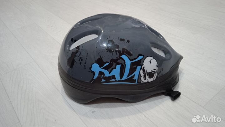 Роликовые коньки