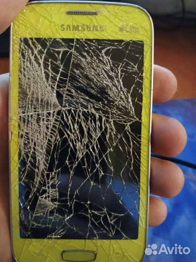 Телефон Samsung GT-S7262
