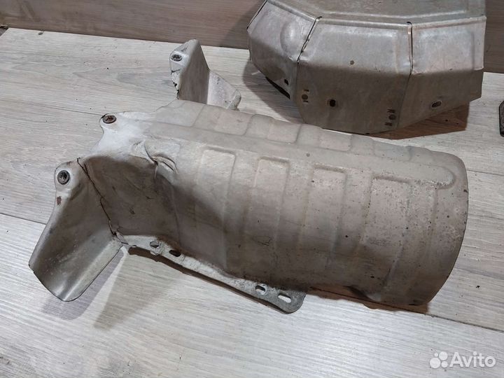 Защита коллектора Peugeot 308 тепловой экран