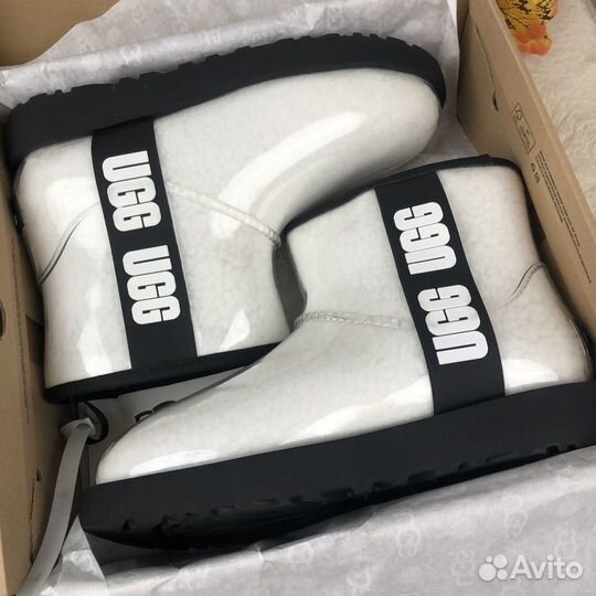 Ugg Classic Clear Mini White Black