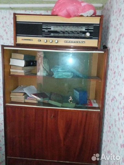 Проигрователь винил и радиоконтата