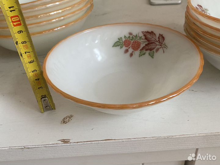 Сервиз 12 тарелок. 6 тарелок диаметр 18 см. Высота