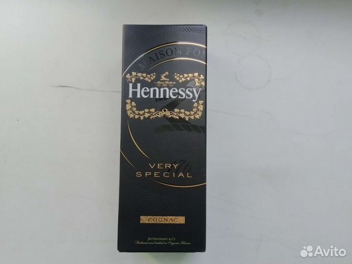 Коробка короб упаковка от Хеннесси
