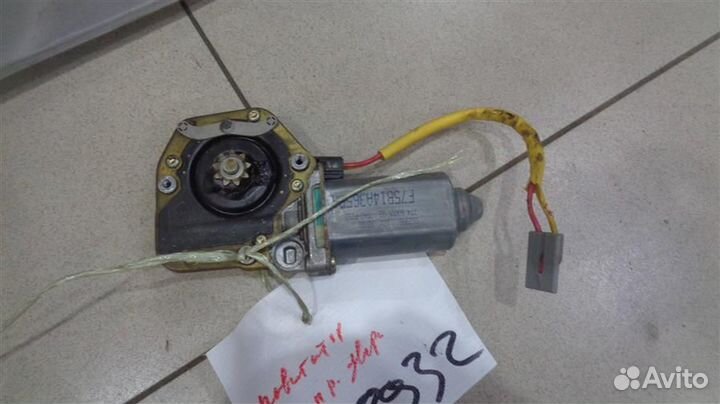 Моторчик стеклоподъемника задний правый Lincoln N