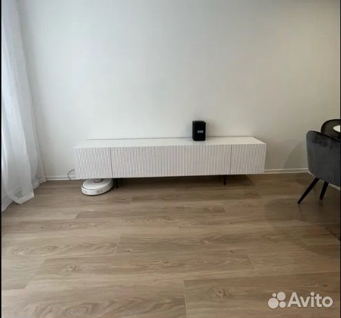 Стильная тумба под тв Белая