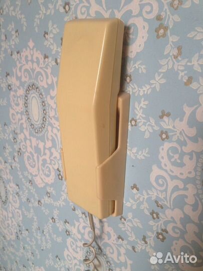 Телефон настенный (телефонный аппарат) СССР ретро