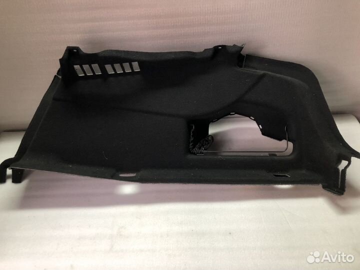 Обшивка багажника RH Audi 84G5863888D