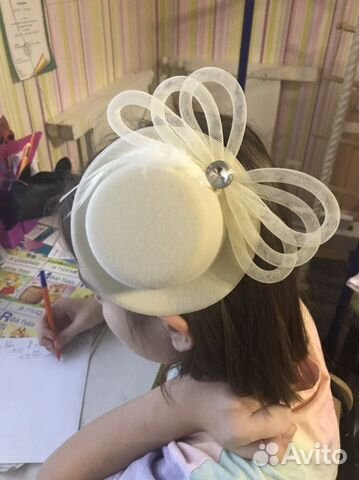 Шляпка на заколке