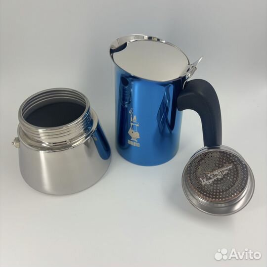 Гейзерная кофеварка Bialetti New Venus Blue