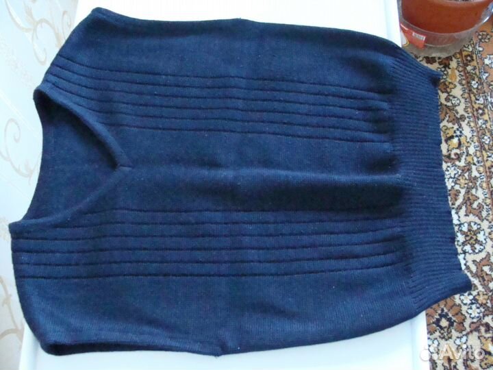 Жилет на мальчика из натуральной шерсти