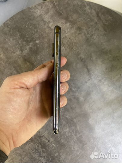 iPhone X, 64 ГБ