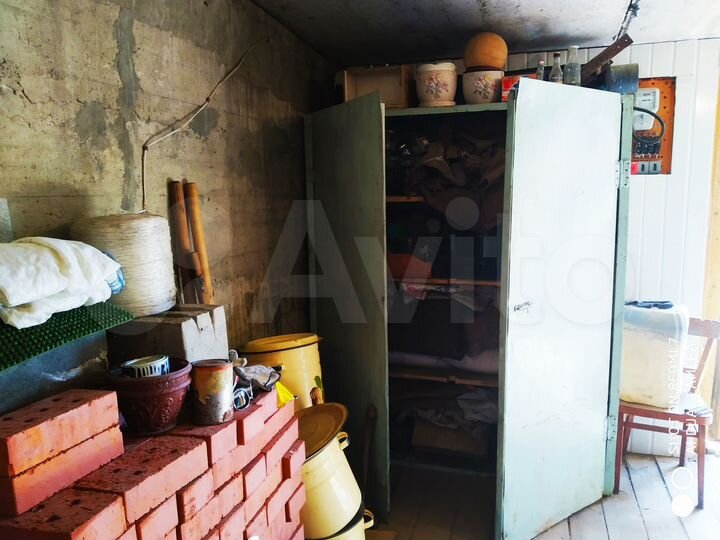 Гараж, > 30 м²