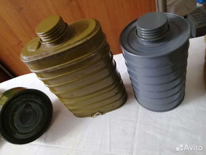 Противогаз, бачки, сумки